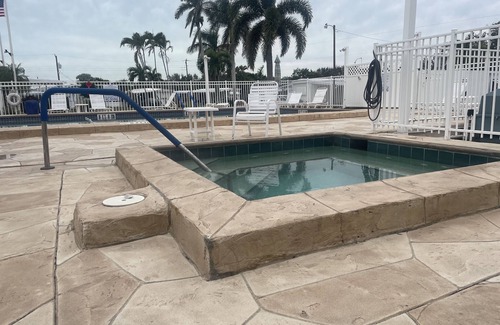 Marco Island House | Stylish and Comfortable RV in 55 plus Community