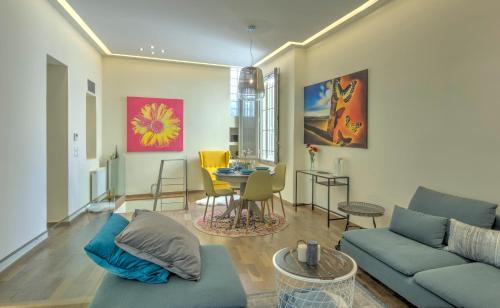 Plaka Apartment | Stylish and cozy house in Athens, Plaka