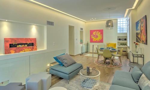 Plaka Apartment | Stylish and cozy house in Athens, Plaka