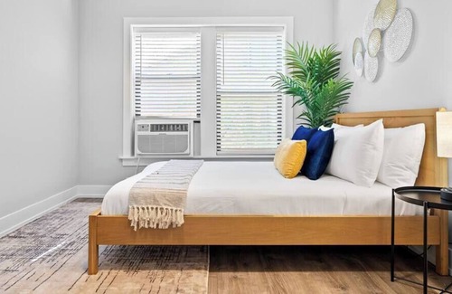 Boystown Apartment | Stylish and Functional Studio Apartment