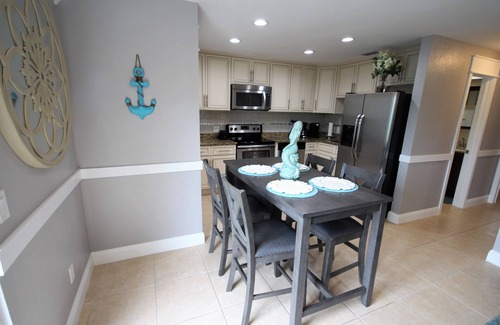 Fort Myers Beach Apartment | Stylish and Modern 2 bedroom. The 'Mermaid Suite'.