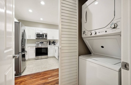Little Italy Condo | Stylish and Modern Condo in San Diego with Parking