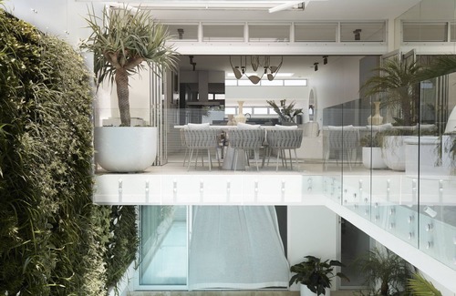 Tamarama House | Stylish and Peaceful Luxury Accommodation 5 Minutes From Tamarama Beach