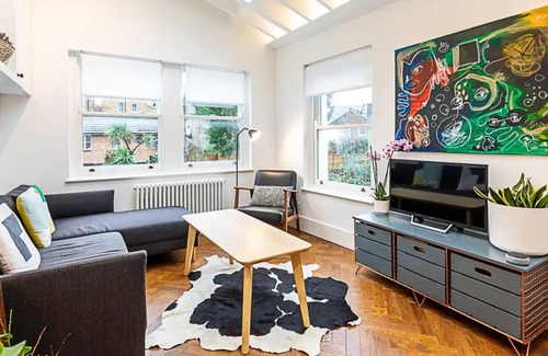 Hackney Downs Apartment | Stylish and Spacious 1BD in Clapton