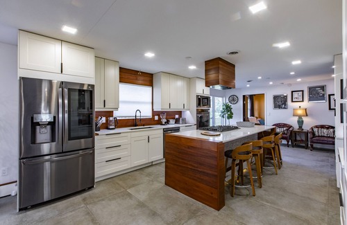 Rochester House | Stylish and spacious house Near Mayo Clinic