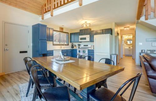 Angel Fire House | Stylish Angel Fire Cabin with Deck - 2 Mi to Ski Mtn