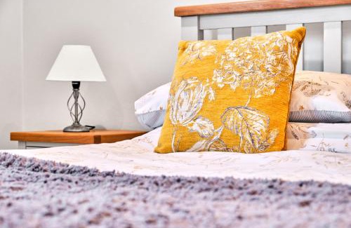 Portglenone Apartment | Stylish apartment close to Causeway Coast & Glens