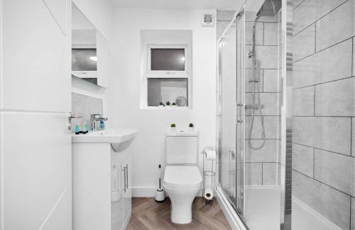 King's Heath Apartment | Stylish Apartment - Fast WiFi - Netflix - On Street Parking 1BR
