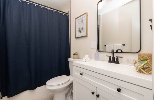 Downtown Los Angeles House | Stylish Apartment near Dodger St