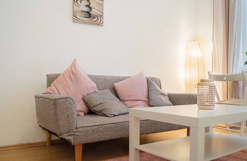 Matzleinsdorf Apartment | Stylish Apartment Near Downtown