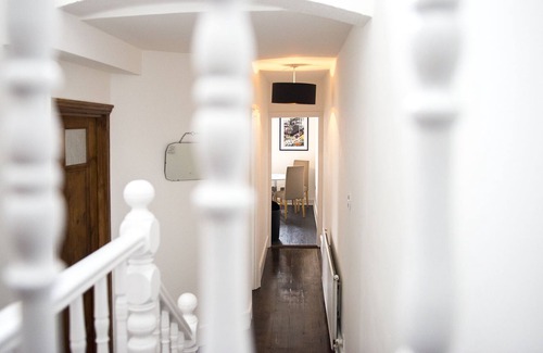 Kensal Green Apartment | Stylish Apartment Near Notting Hill
