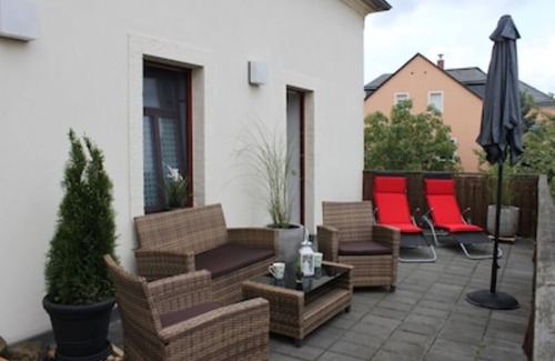 Weisser Hirsch Condo | Stylish apartment on the Weißer Hirsch with its own roof terrace