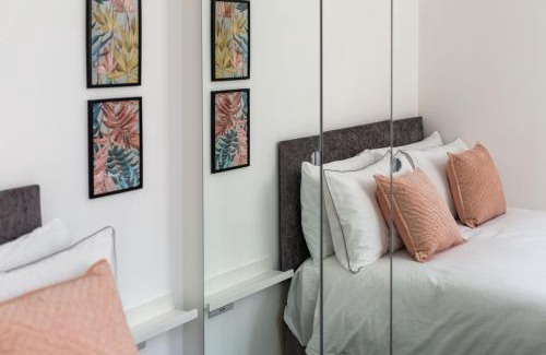 Newport Apartment | Stylish Apartment w/Private Garden - Dog Friendly