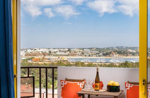 Praia da Rocha Apartment | Stylish Apartment With A View And Beach