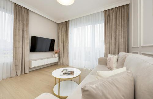 Brodno Apartment | Stylish Apartment with Balcony 7th Floor by Noclegi Renters
