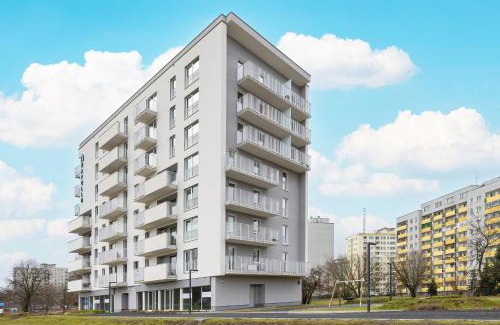 Brodno Apartment | Stylish Apartment with Balcony 7th Floor by Noclegi Renters