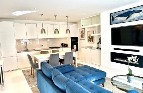 West Kensington Apartment | Stylish Apartment with BBQ Kensington