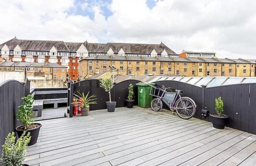 Ealing Apartment | Stylish apartments in Ealing - 12 mins to Central London
