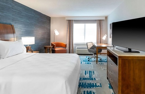 Radnor - Fort Myer Heights Hotel | Stylish Arlington Retreat by Potomac, Lincoln Memorial & Roosevelt Island