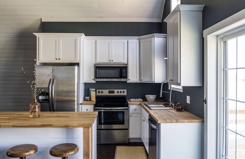 Three Oaks House | Stylish Barn House in Three Oaks- close to Journeyman, Beach