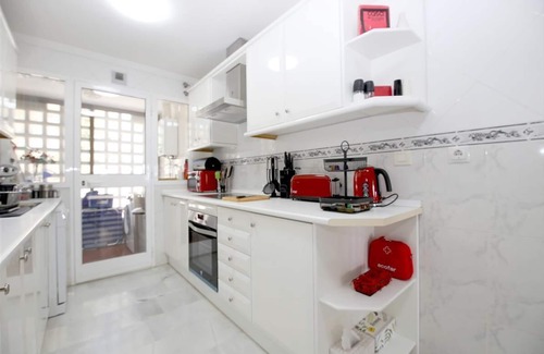 La Gaspara Apartment | Stylish beachfront apartment with air con and Wifi, Beachfront and short drive to town and port