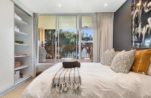 Selection Beach Apartment | Stylish Beachscape in Umdloti