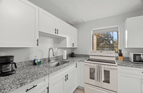 United Central Apartment | Stylish Boho Charm: Walk to Central Ave Beaches