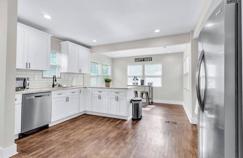 Sylvan Hills House | Stylish Bungalow by Perkerson Park & near downtown with deck, office, AC & W/D.