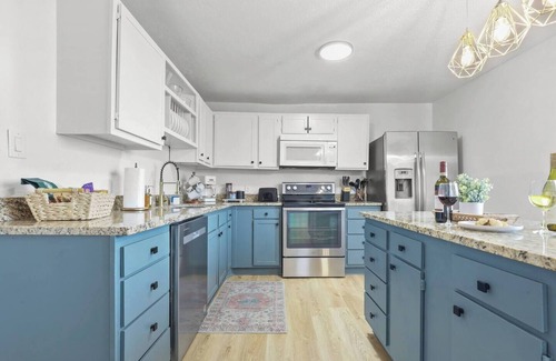 Irvington House | Stylish Bungalow - Close to Downtown - Pet Friendly - Easy Access to Highways