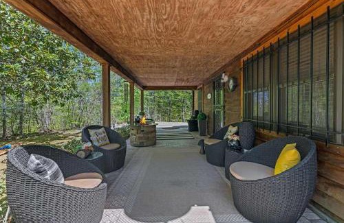 Caton House | Stylish Cabin with Hot Tub Games & More
