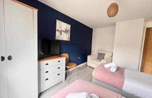Cambridge Apartment | Stylish Cambridge Apartment with Garden