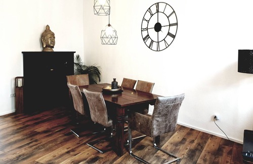 Solingen Apartment | Stylish central apartment for 6-7 people
