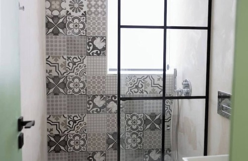 Kodrra Hotel | Stylish Central Duplex in Heart of Saranda