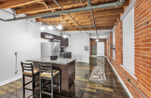 Detroit Apartment | Stylish Chic Retreat At Lafayette Lofts 1 Bedroom Apts by RedAwning
