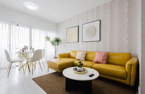 Lope De Vega House | Stylish, City Center 2BD Condo