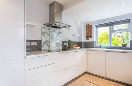 St Albans Cottage | Stylish City Centre House In A Quiet Road