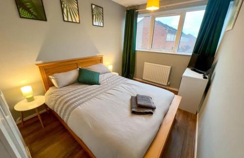 Norwich Apartment | Stylish City Living Apartment with Balcony