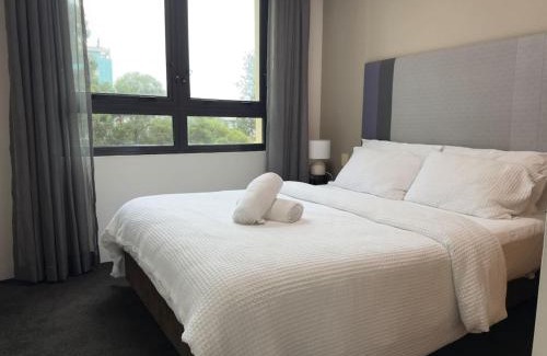 Parramatta Apartment | Stylish City Stay in Parramatta Pool , Parking