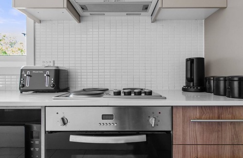 Clovelly Apartment | Stylish Clovelly Getaway near Bondi Beach