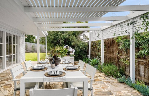 Blairgowrie Boat Rental | Stylish Coastal Escape - Peaceful, Family-friendly House Minutes From the Ocean