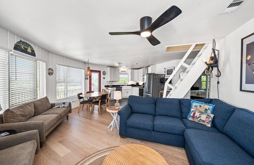 Surf Side Shores House | Stylish Coastal House Just Steps to private Beach! Snowbird Monthly Rates