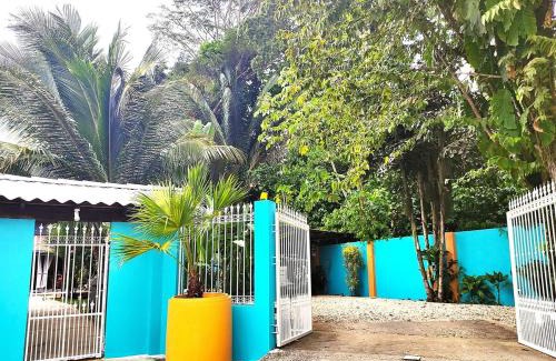 Barrio Las Parcelas House | Stylish Colorful & Cozy Tropical Private Bedroom