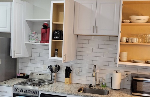 Grayson Apartment | Stylish Comfort Cozy Basement Apt in Quiet Neighborhood!