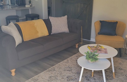 Grayson Apartment | Stylish Comfort Cozy Basement Apt in Quiet Neighborhood!
