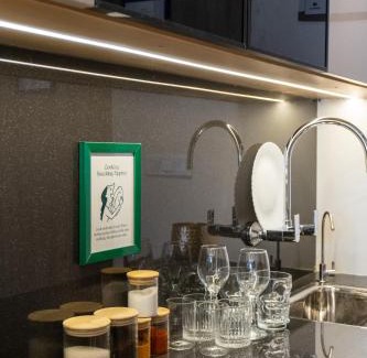 Jaypee Greens Apartment | Stylish & Comfortable Studio near Expo Center Greater Noida opposite Metro