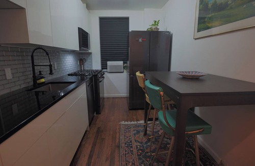 Weehawken Apartment | Stylish Condo 10 Mins From NYC