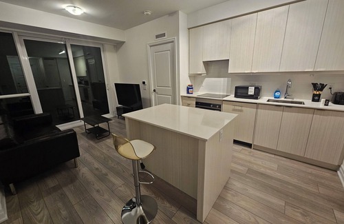 Downtown Mississauga Apartment | Stylish Condo in the Heart of the City