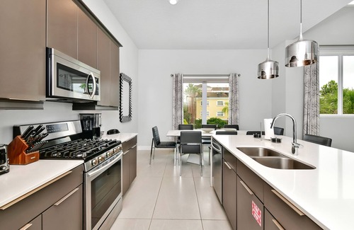 Reunion Hotel | Stylish Condo near Disney w/Hotel Amenities - 7740 - 52 - 203