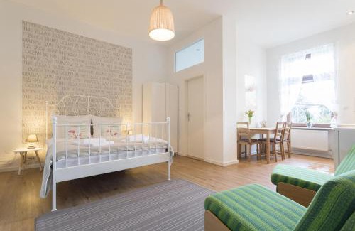 Neukoelln Apartment | Stylish & Cosy Apartment in Berlin, WiFi