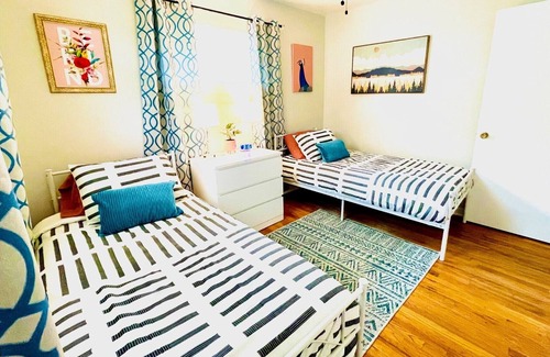 Northside Cottage | Stylish Cottage 304 - Free Parking - Self Check-in